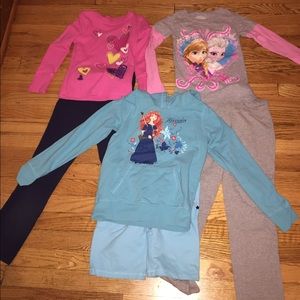 Children place yoga pants and shirts