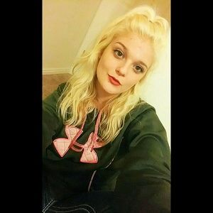 Meet your Posher, Katelyn