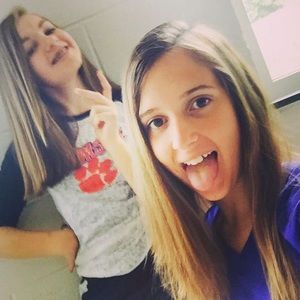 Meet your Posher, Emma dell