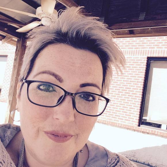 Meet your Posher, Tiffany - Picture 1 of 1