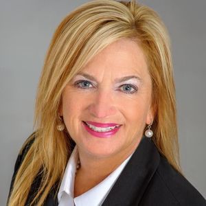 Meet your Posher, Becky