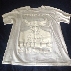 Hardwood Classics Large Chicago Bulls Tee