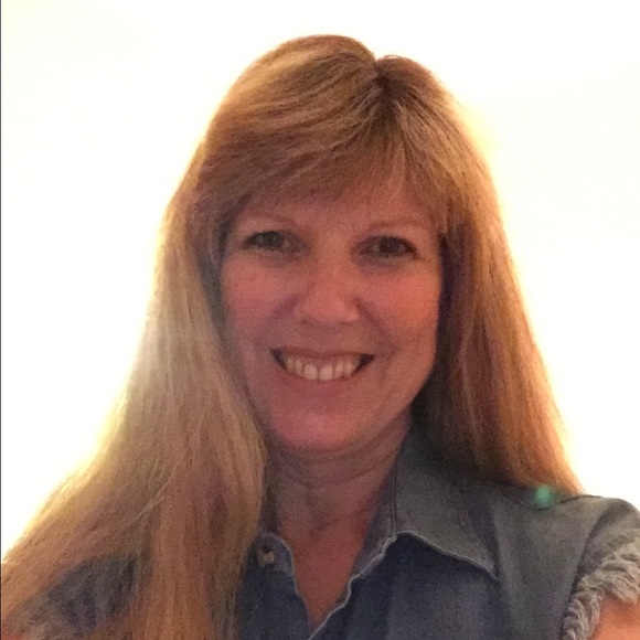 Meet your Posher, Karen - Picture 1 of 1