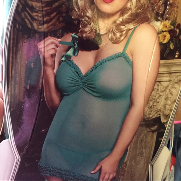 β€Plusβ€LINGERIE Emerald Green Slip - Picture 2 of 3