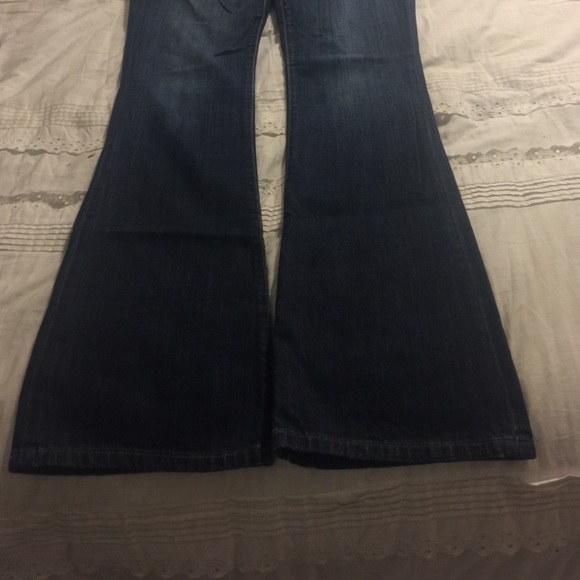 Jeans - Picture 2 of 4