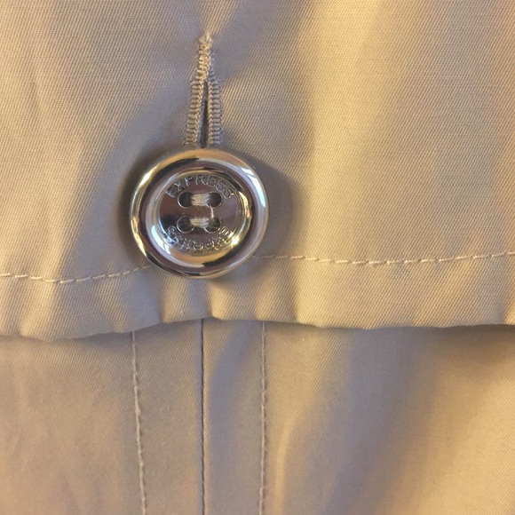 Nice light coat - Picture 4 of 4