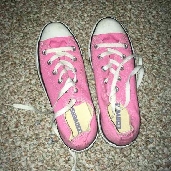 Pink Converse - Picture 1 of 3