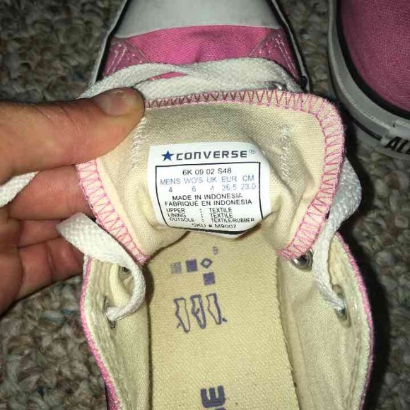 Pink Converse - Picture 3 of 3