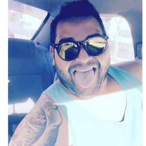 Meet your Posher, Carlos juan