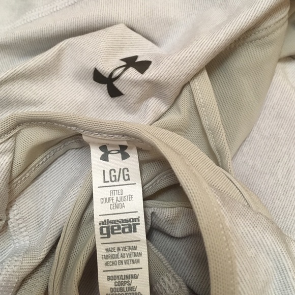 Under Armour All Season Gear Built in Bra Tank - Picture 4 of 4