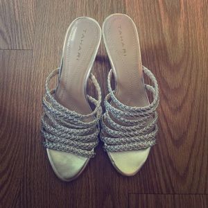 Silver Tahari strappy kitten heels size 36