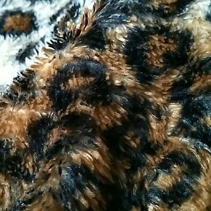 Meet your Posher, Halona