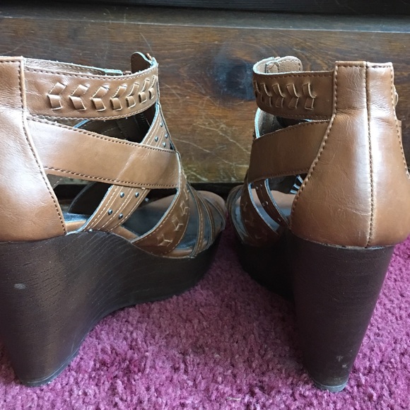 Strappy wedge heels - Picture 4 of 7