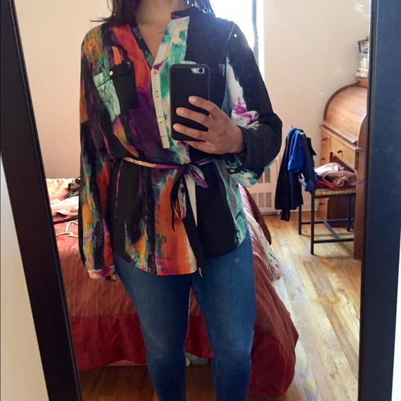 Calvin Klein Gorgeous watercolor print blouse. - Picture 2 of 2