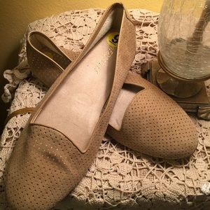 Perfect for fall! Aerosole loafers!