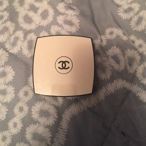 VERY LIGHT USAGE Chanel les beiges powder 50