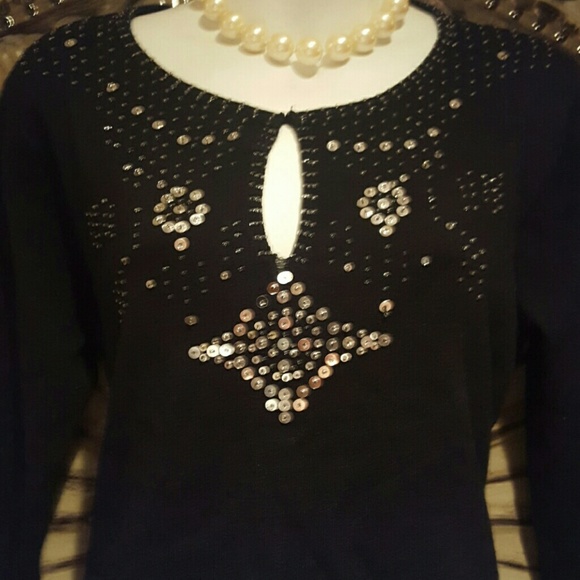 Gorgeous sweater - Picture 2 of 4