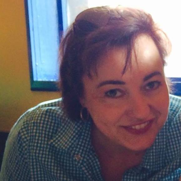 Meet your Posher, Laura - Picture 1 of 1