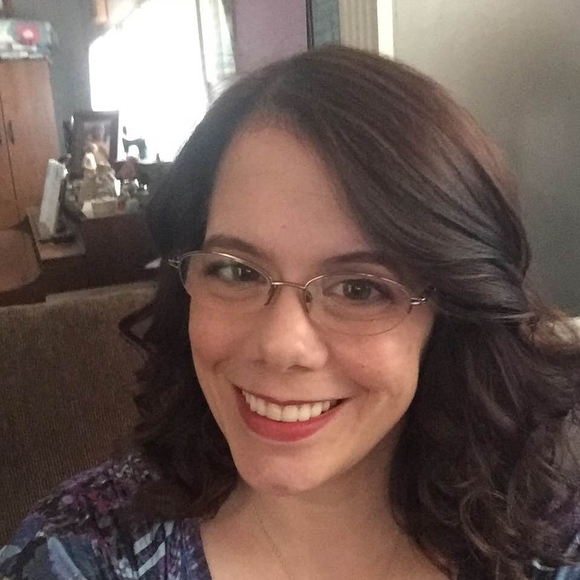 Meet your Posher, Nichole - Picture 1 of 1