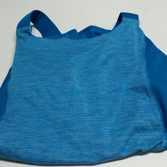 Women's workout top