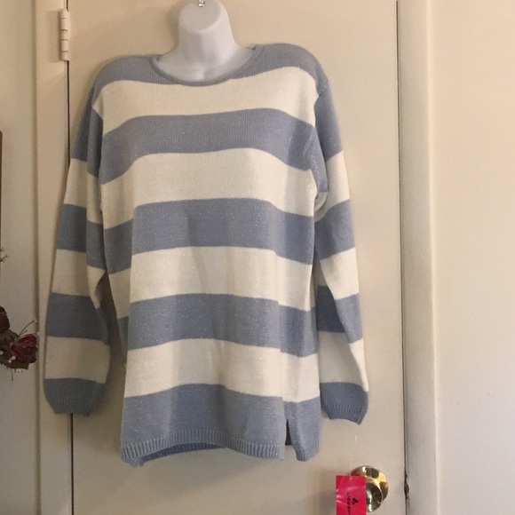 🎉REDUCED 🎉New Blue/White Shimmery Long Sweater💋