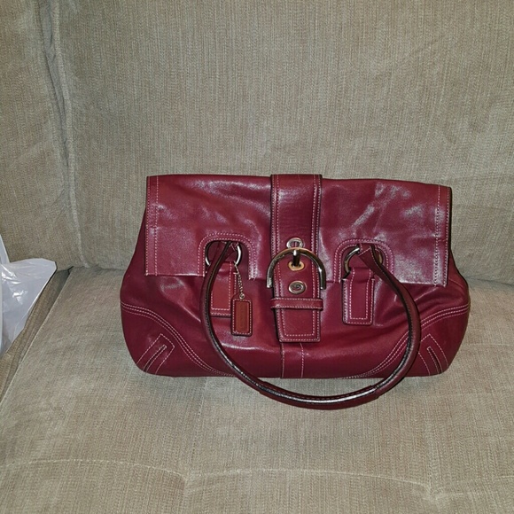 AUTHENTIC coach bag *Classic Shape*