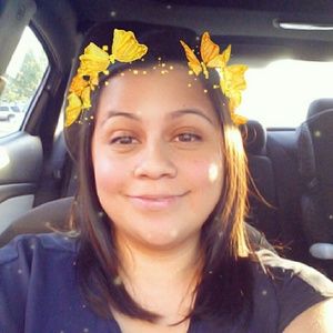 Meet your Posher, Leticia