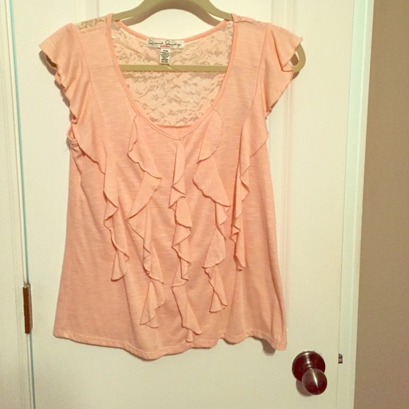 Ruffle top