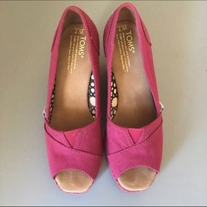 Toms Canvas Wrap Wedge in Cranberry