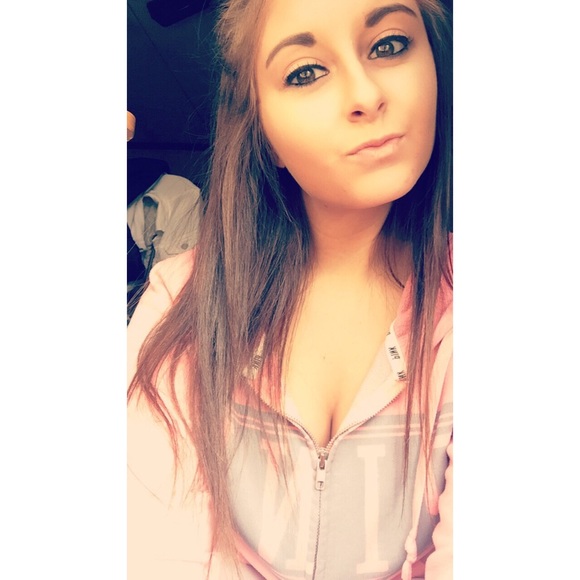 Meet your Posher, Bailey - Picture 3 of 4