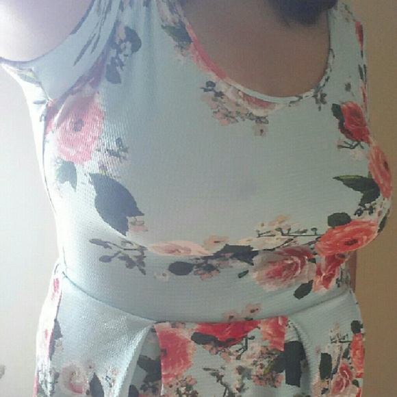 Comfortable dress with lots of stretch - Picture 3 of 4