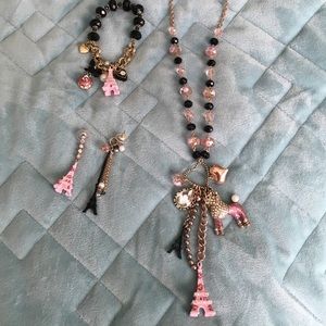 Betsy Johnson I love paris😍