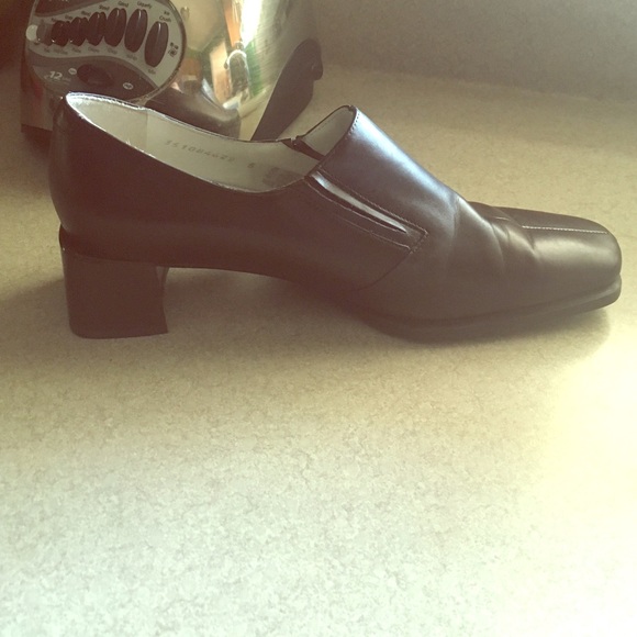 Ecco brand shoes. Size 7. Not worn. Don't fit me.