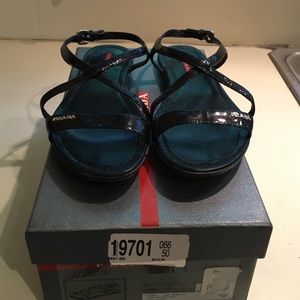 PRADA Vernice Nero Sandals. Sz 8