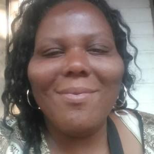 Meet your Posher, Ebony