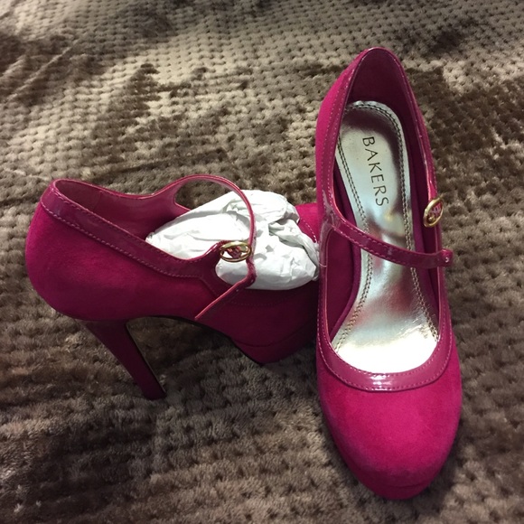 Size 6 pumps