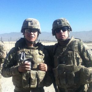 Meet your Posher, Dustin