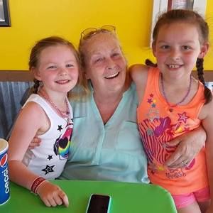 Meet your Posher, Cindy