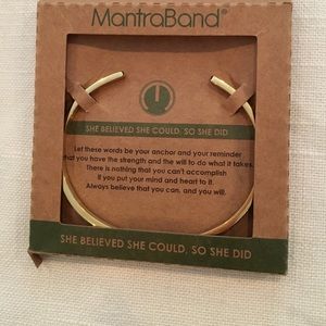 Mantra band gold bangle