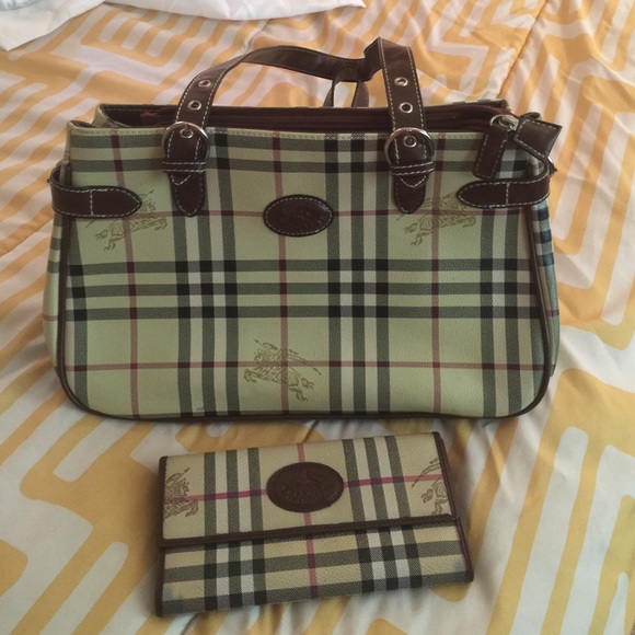 Burberry purse and wallet.