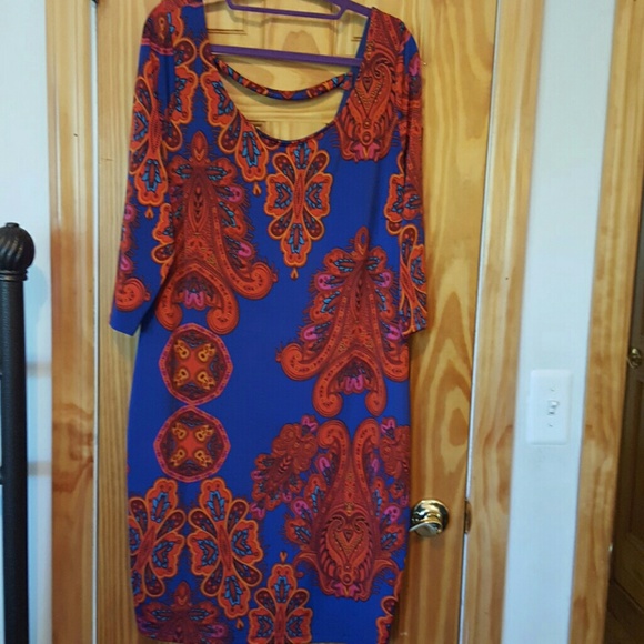 Forever 21 Dresses & Skirts - FOREVER 21 plus size red paisley dress