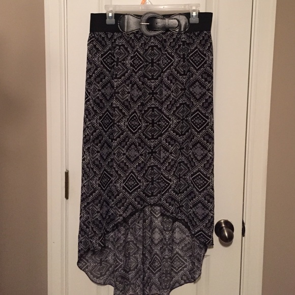 Belted high-low skirt