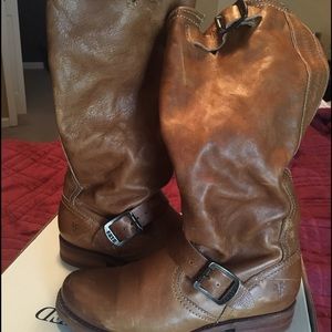 Frye Veronica Slouch boots in Camel size 6 NWB