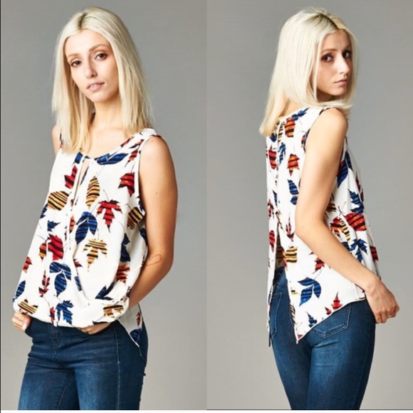 HOLD Open Back Wrap Top with Multicolor  Print S - Picture 2 of 3
