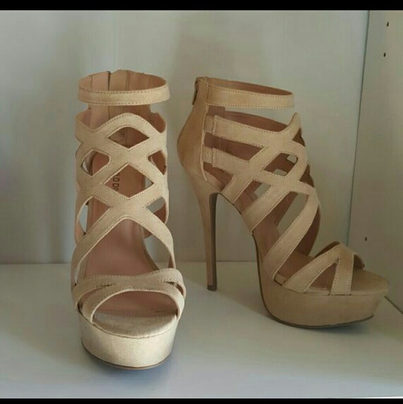 High heels - Picture 1 of 1