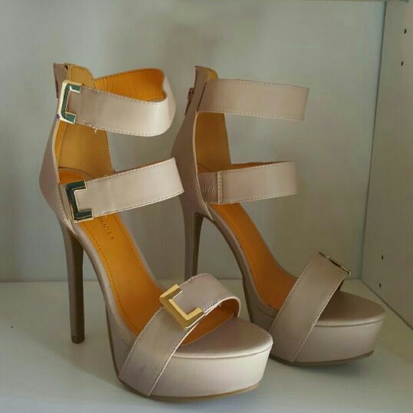 High heels - Picture 1 of 2