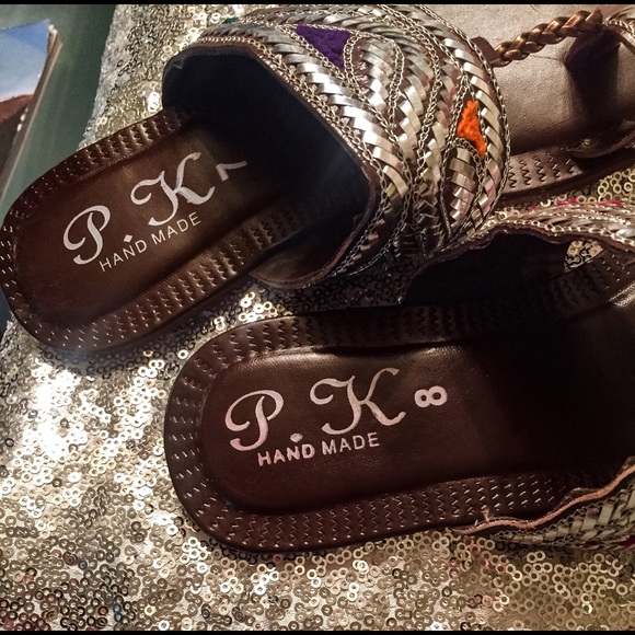 💕Sparkley Sandals✨ - Picture 2 of 3