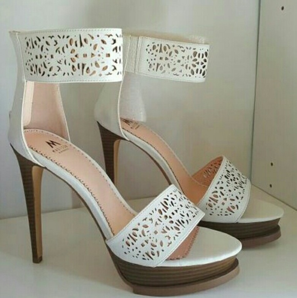 White heels - Picture 1 of 1