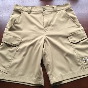 Under Armour Fishing Cargo shorts Size 34