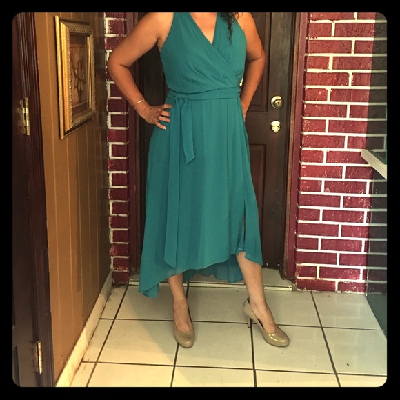 Dresses & Skirts - Beautiful blue dress!